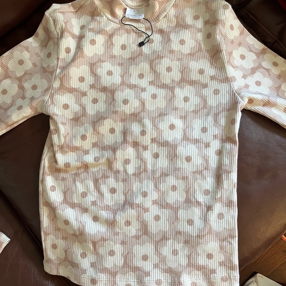 Girls brand new clothing size 13-14: ZARA, ROOTS and FILA - Picture 1 of 6